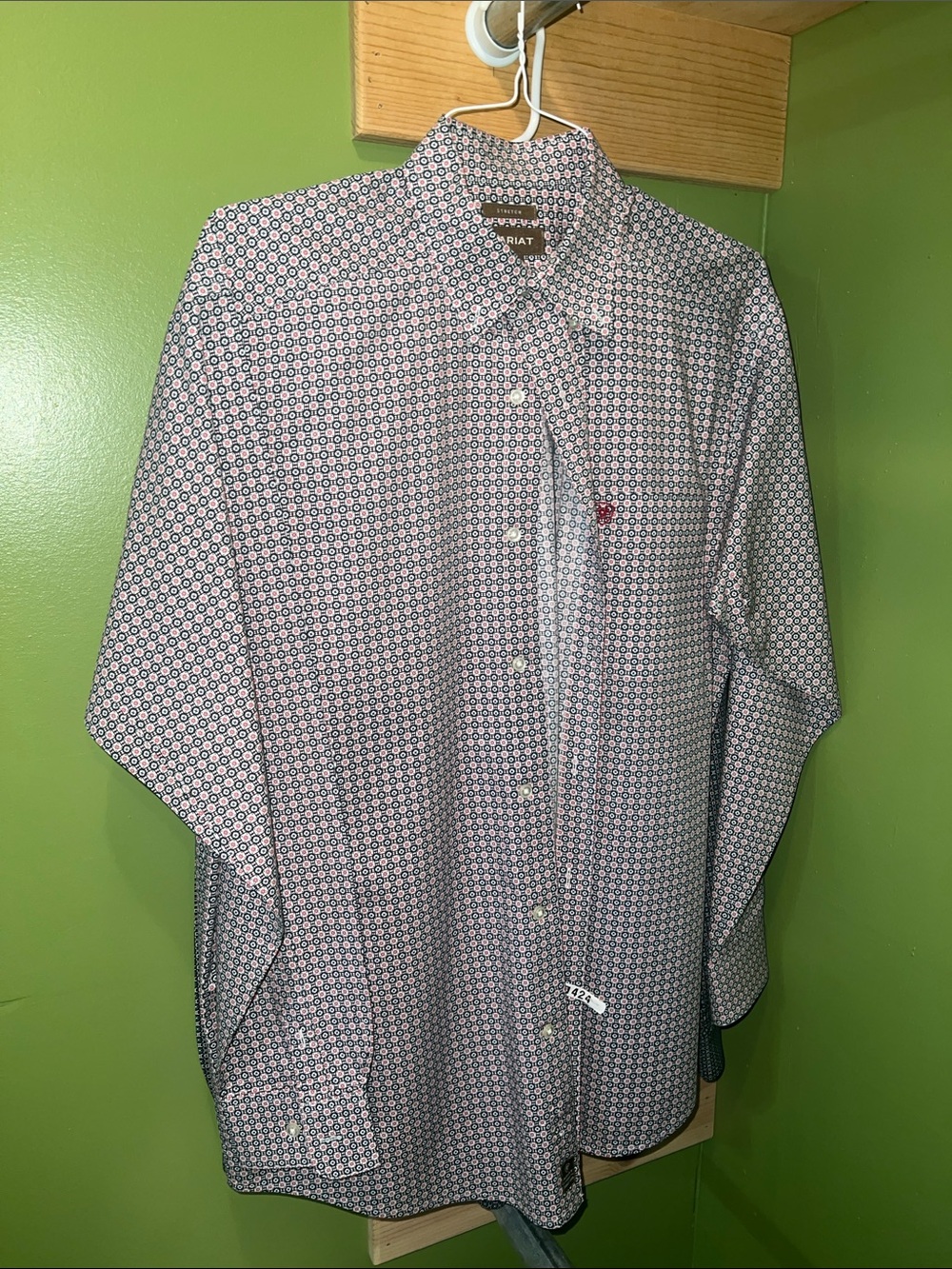 Ariat Men’s Button-Down Geometric Print Shirt — White Maroon Blue